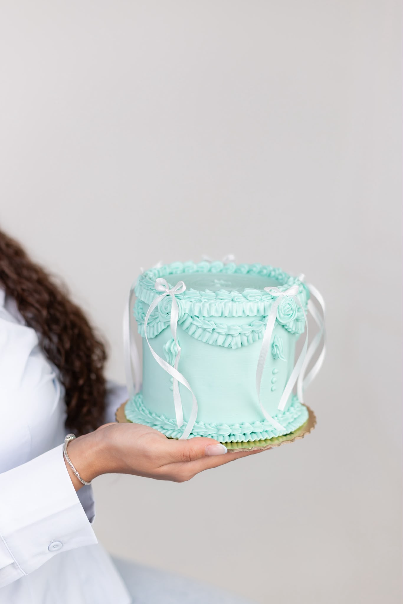 Cheesecake de lima com raspas e rodelas de lima